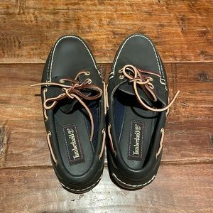 Gently used boat shoes